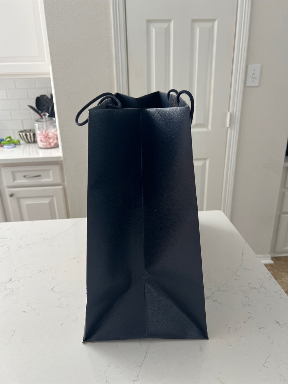 Louis Vuitton Shopping Bags - Picture 5 of 16